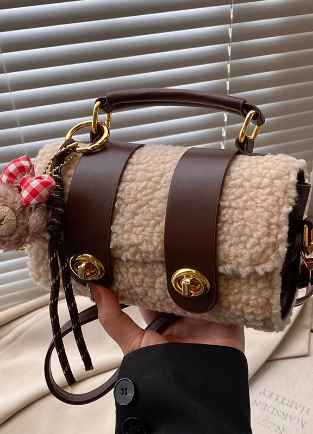 Bolsa Boston Veludo + 30% OFF + EXCLUSIVIDADE